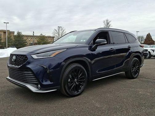 2025 Toyota Highlander XSE