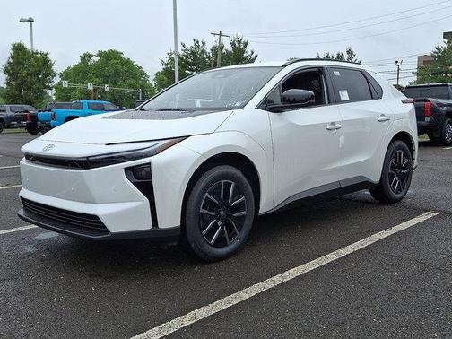 Wind Chill Pearl 2026 Toyota bZ XLE Plus FWD
