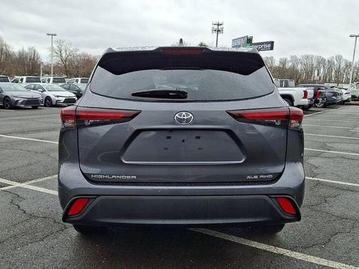 2025 Toyota Highlander XLE