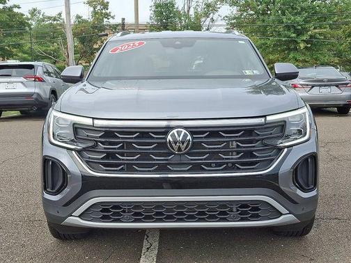 2025 Volkswagen Atlas Cross Sport 2.0T SE w/Technology