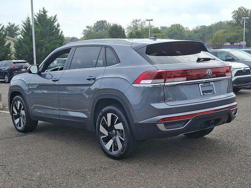 2025 Volkswagen Atlas Cross Sport 2.0T SE w/Technology