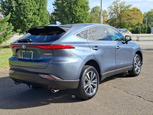 2022 Toyota Venza LE