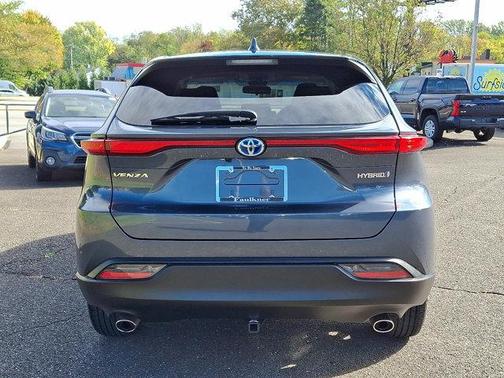 2022 Toyota Venza LE