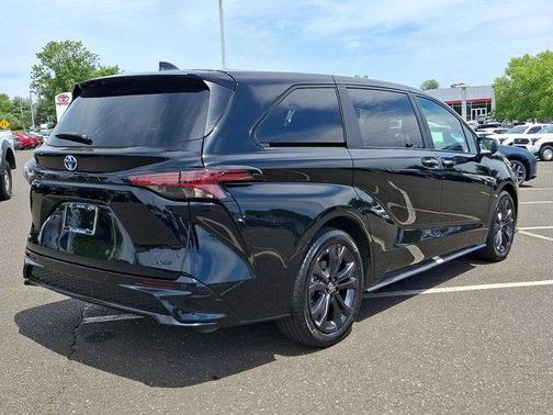 Midnight Black Metallic 2025 Toyota Sienna XSE 7 Passenger