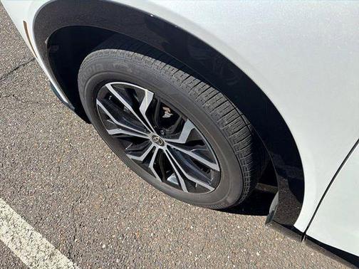 2025 Toyota Crown Signia XLE