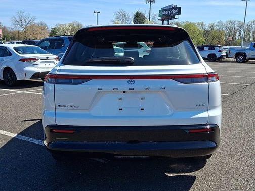 2025 Toyota Crown Signia XLE