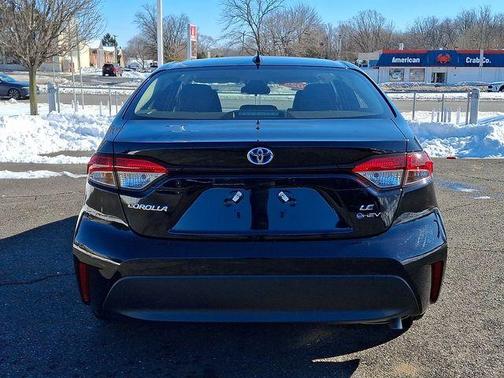 2025 Toyota Corolla Hybrid LE