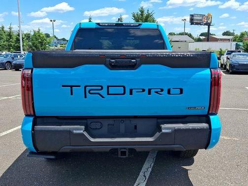 Wave 2026 Toyota Tundra Hybrid TRD Pro