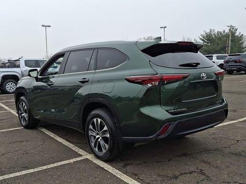 2025 Toyota Highlander XLE