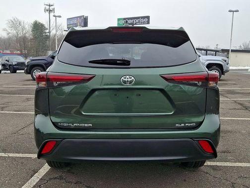 2025 Toyota Highlander XLE