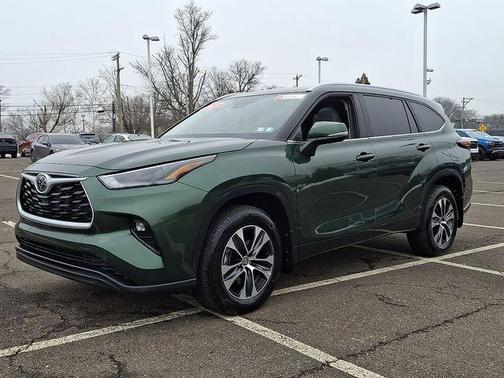 2025 Toyota Highlander XLE