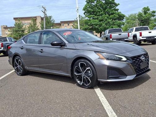 Gun Metallic 2023 Nissan Altima 2.5 SR