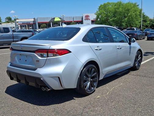 Classic Silver Metallic 2025 Toyota Corolla SE