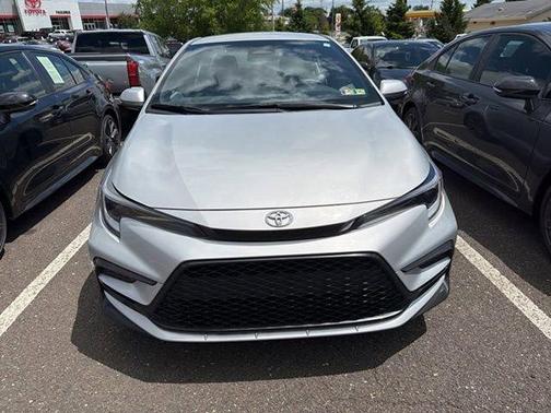 Classic Silver Metallic 2025 Toyota Corolla SE