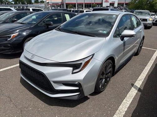 Classic Silver Metallic 2025 Toyota Corolla SE