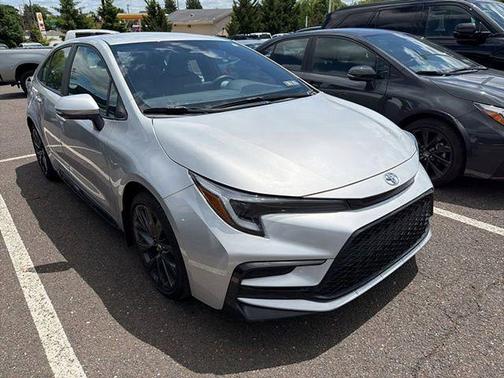 Classic Silver Metallic 2025 Toyota Corolla SE