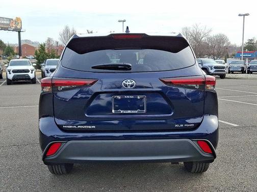 2025 Toyota Highlander XLE