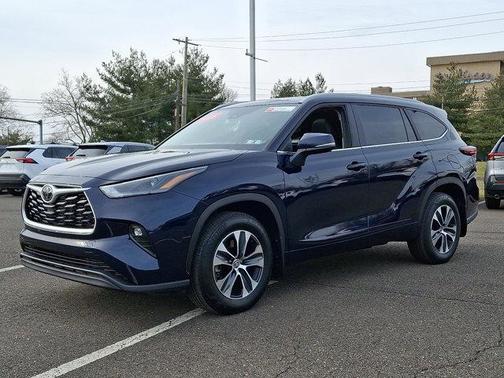 2025 Toyota Highlander XLE