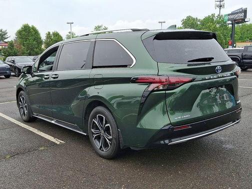 Cypress 2025 Toyota Sienna Platinum 7 Passenger