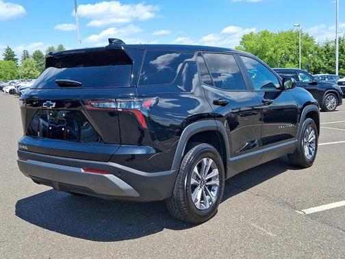 Mosaic Black Metallic 2026 Chevrolet Equinox LT