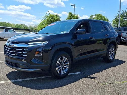 Mosaic Black Metallic 2026 Chevrolet Equinox LT