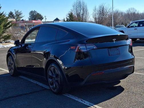 2025 Tesla Model Y Long Range