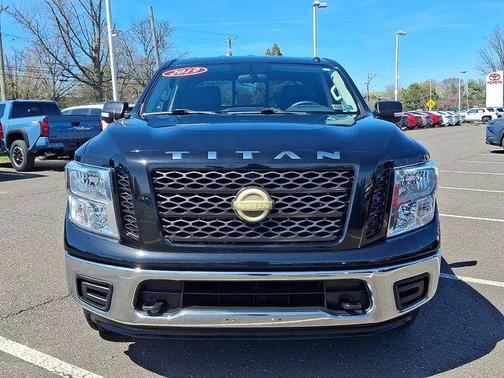 Magnetic Black Metallic 2019 Nissan Titan SV