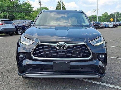 2024 Toyota Highlander Platinum