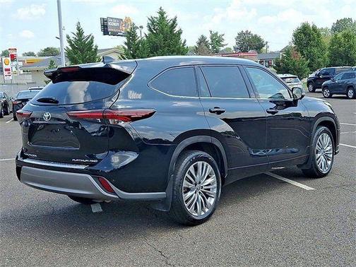 2024 Toyota Highlander Platinum