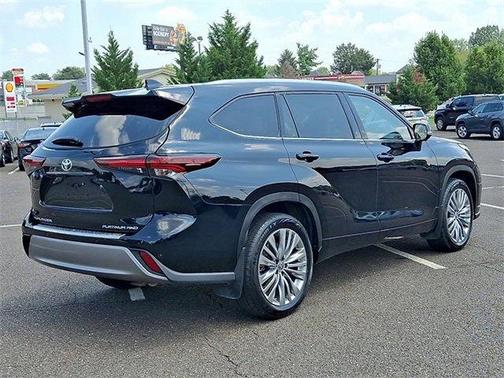 2024 Toyota Highlander Platinum