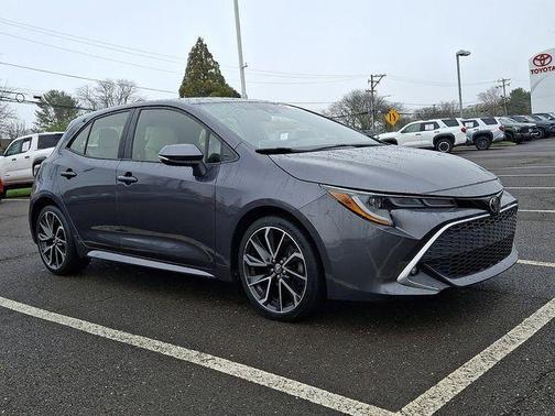 Magnetic Gray Metallic 2021 Toyota Corolla Hatchback XSE
