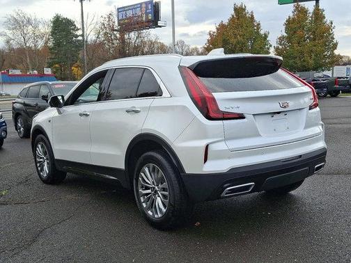 2025 Cadillac XT4 Premium Luxury