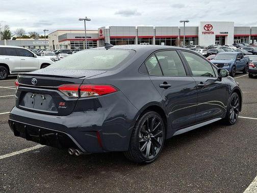 UNDERGROUND 1L7 2025 Toyota Corolla Hybrid SE