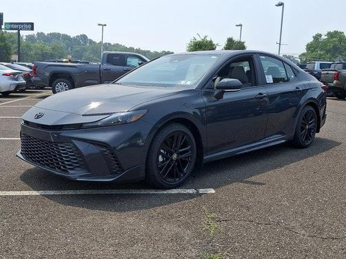 UNDERGROUND 1L7 2026 Toyota Camry SE