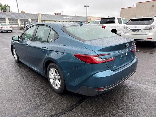 Ocean 2025 Toyota Camry LE