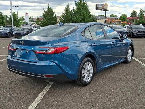 Ocean 2025 Toyota Camry LE