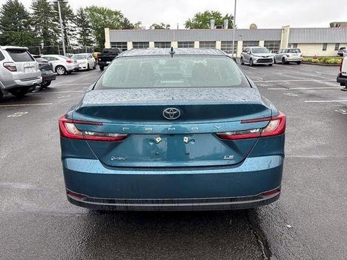 Ocean 2025 Toyota Camry LE