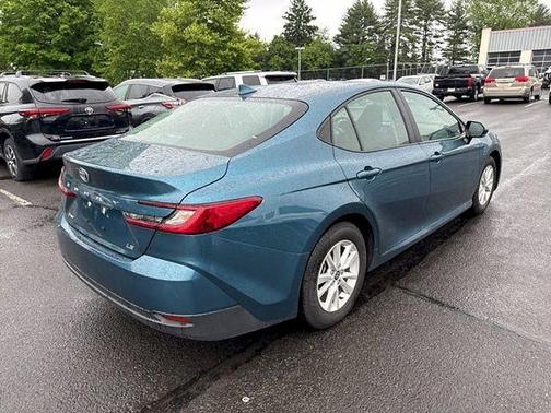 Ocean 2025 Toyota Camry LE