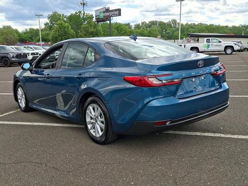 Ocean 2025 Toyota Camry LE
