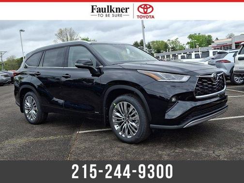 Midnight Black Metallic 2026 Toyota Highlander Hybrid Platinum