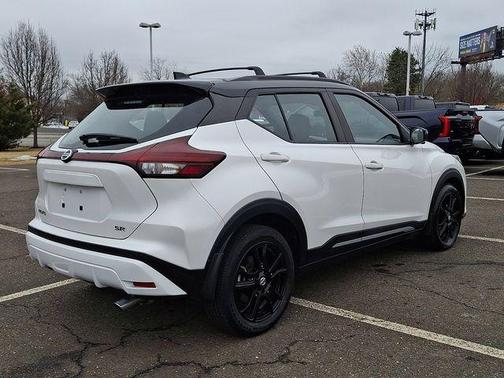 2021 Nissan Kicks SR