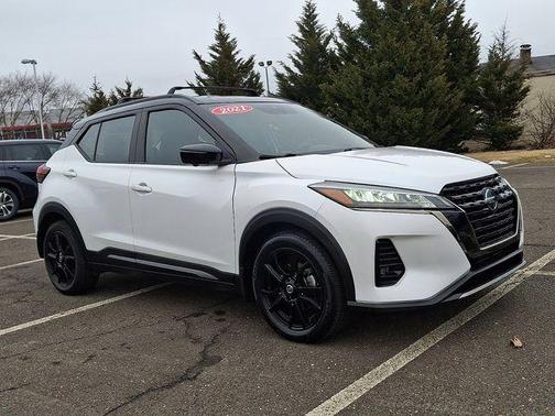 2021 Nissan Kicks SR
