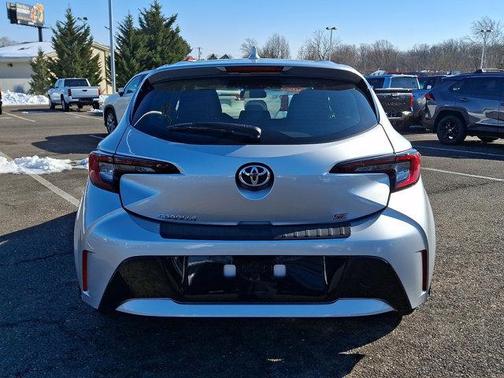 2023 Toyota Corolla Hatchback SE