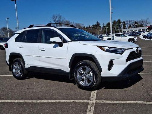 2025 Toyota RAV4 Hybrid XLE