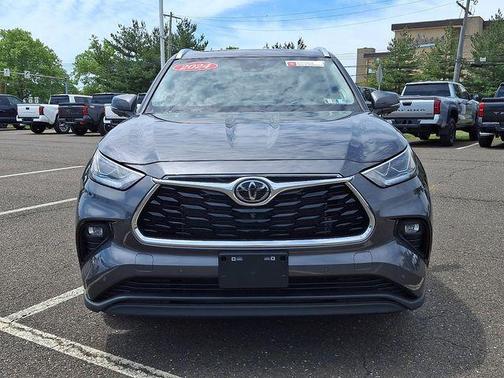 Magnetic Gray Metallic 2024 Toyota Highlander Limited