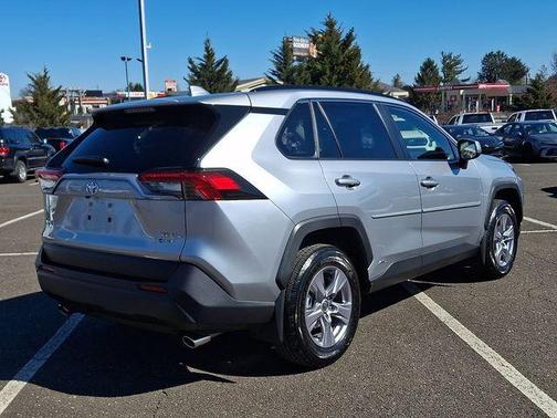 2025 Toyota RAV4 Hybrid XLE