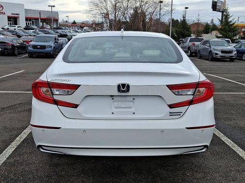 2022 Honda Accord Hybrid Touring