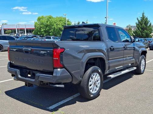 UNDERGROUND 1L7 2024 Toyota Tacoma SR5