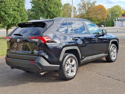 2023 Toyota RAV4 Hybrid LE