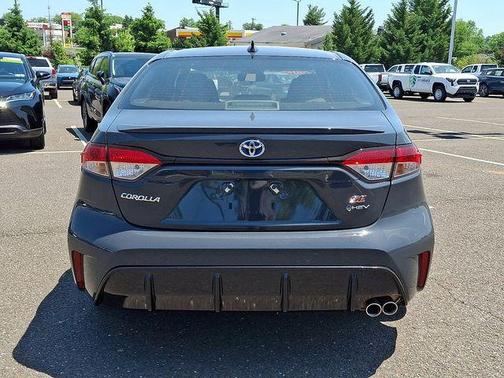 UNDERGROUND 1L7 2025 Toyota Corolla Hybrid SE